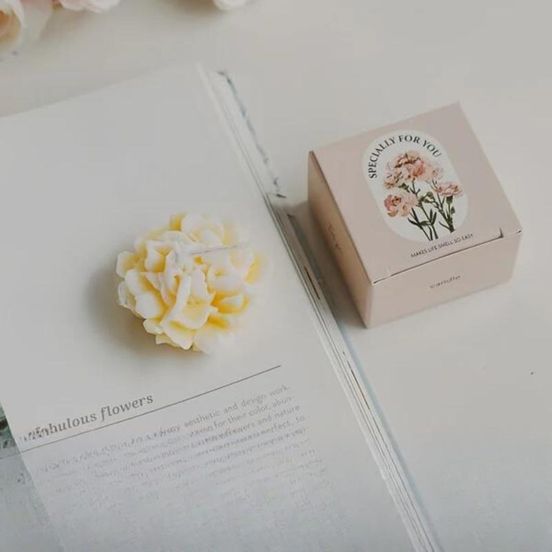 Leah | Scented Candle | Carnation Fragrance, Decorative Gift | Paraffin