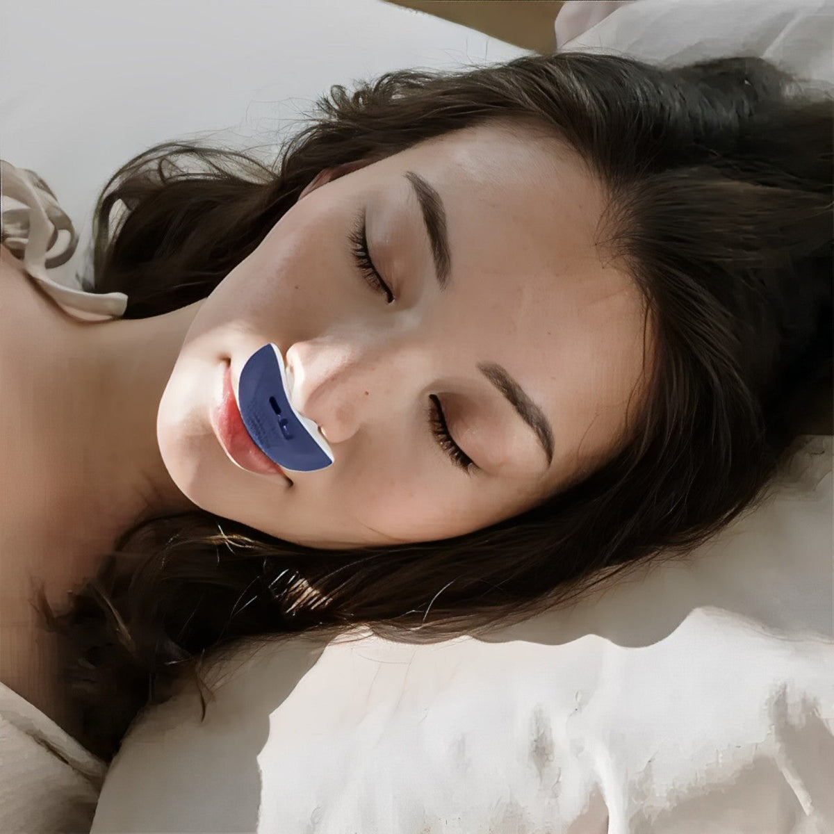 Linnea | Sleep Apnea Device | Portable Silent CPAP Aid | Light Green, Rechargeable