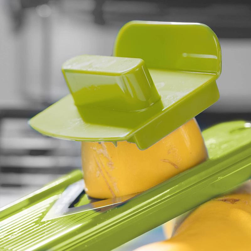 Wenna | Vegetable Chopper 12-in-1 | White & Green, Stainless Steel Blades