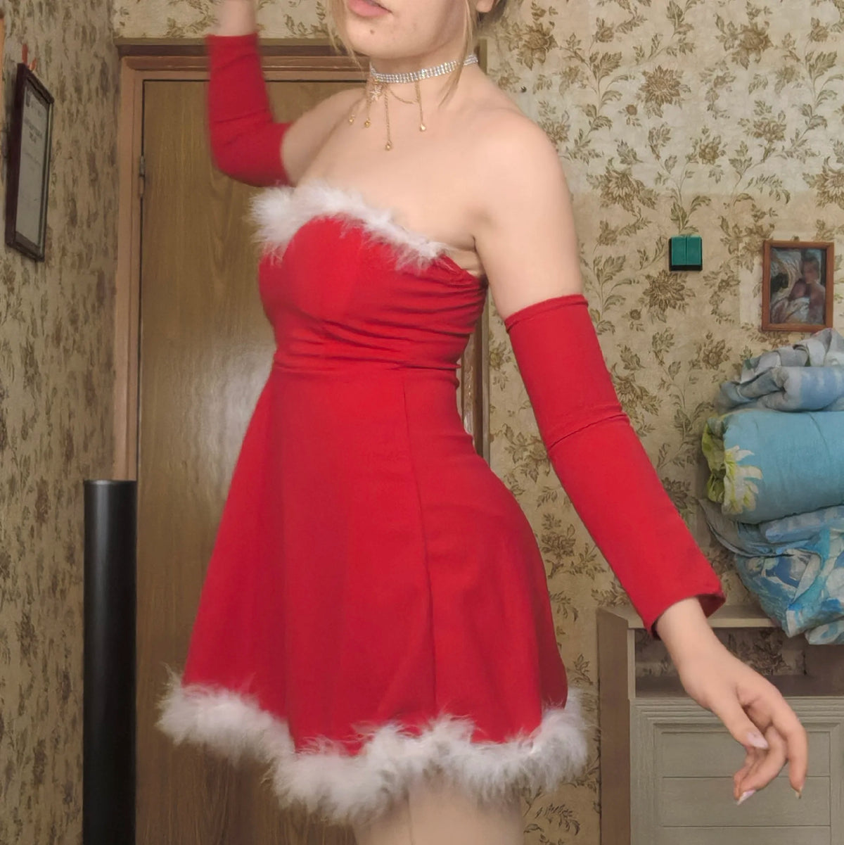 Christmas Party Dress Women Sexy Low Cut Feather Trim Sleeveless Mini