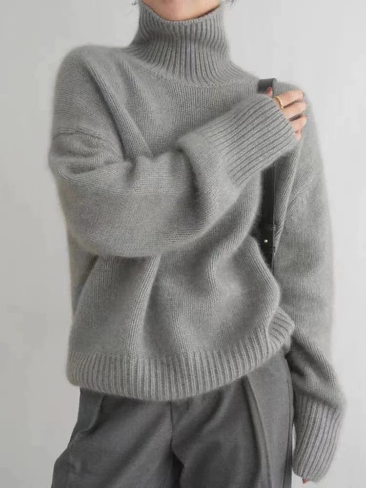 Women turtleneck sweater relaxed fit in beige knit
