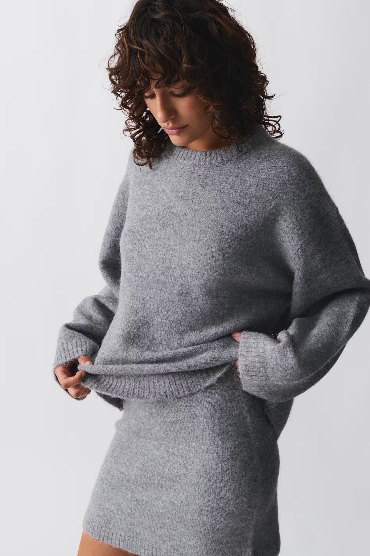 Zelda | Women's Oversized Sweater | Round Neck, Balloon Sleeves