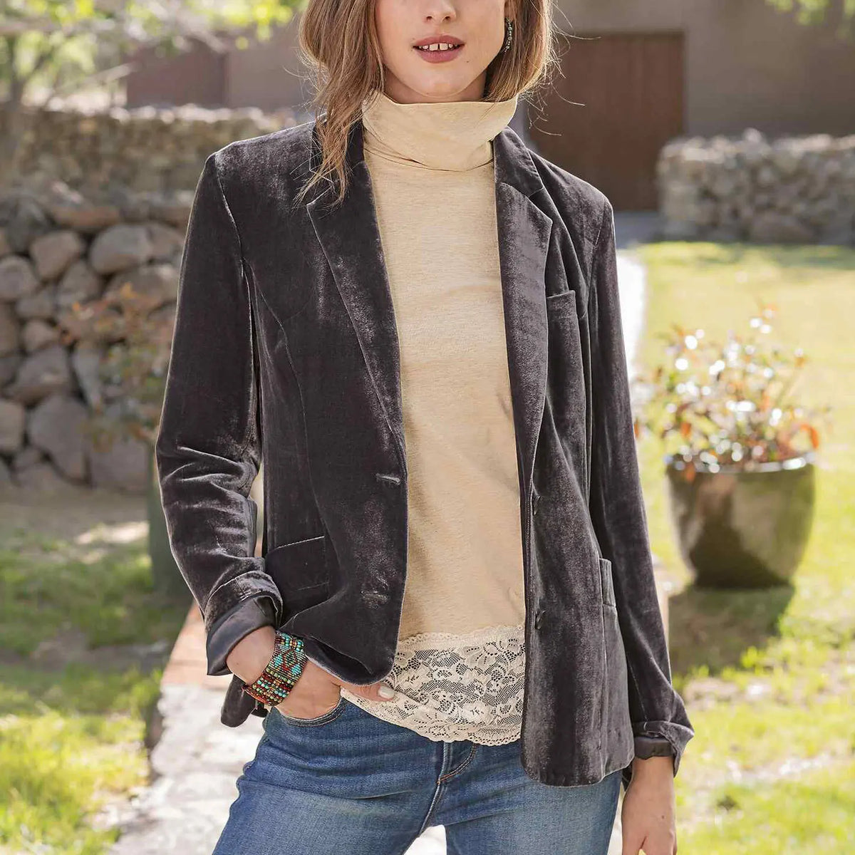 Women Velvet Blazer Casual Slim Fit Notched Lapel Long Sleeve