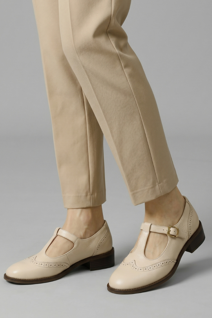Women Mary Jane Flat Shoes T-Strap Brogue Detail