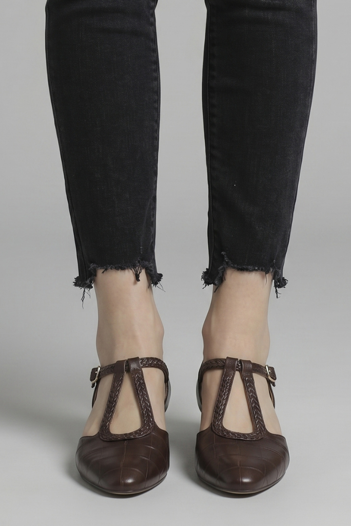 Women Mary Jane Flats Pointed Toe Buckle T-Strap