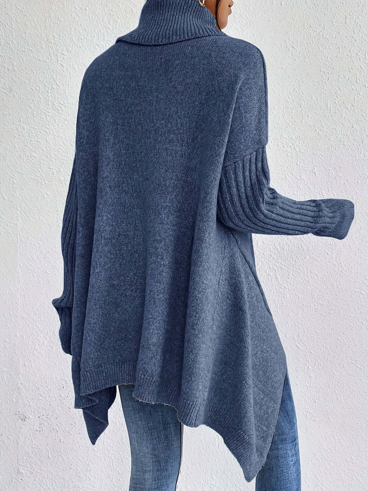 Women asymmetric hem turtleneck sweater in light khaki and dark blue