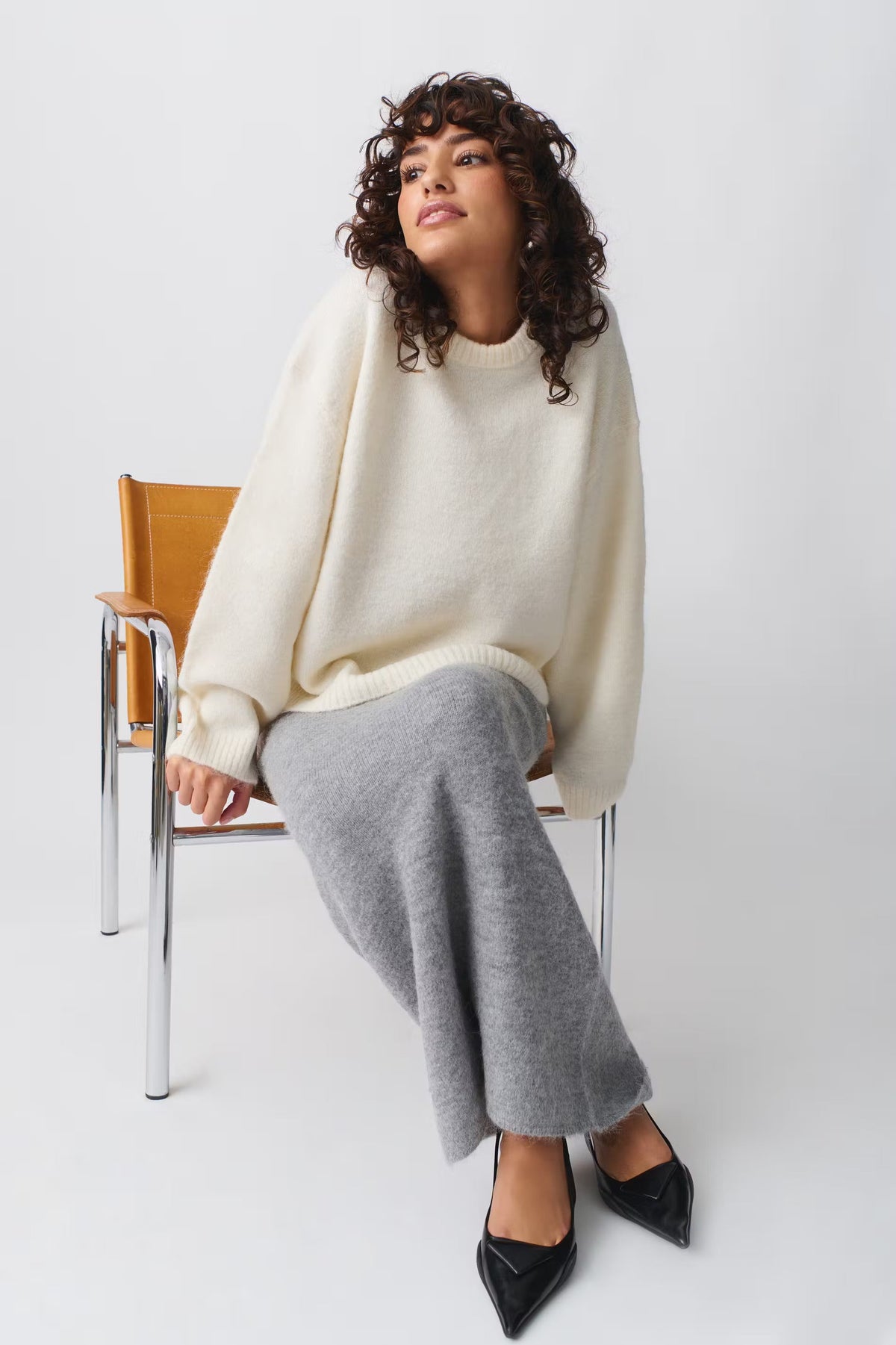 Zelda | Women's Oversized Sweater | Round Neck, Balloon Sleeves