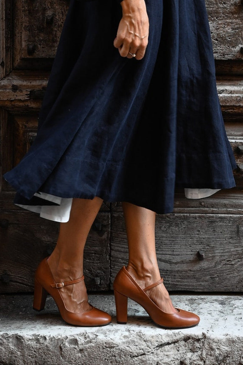 Women Wide Heel Pumps Round Toe Buckle Strap