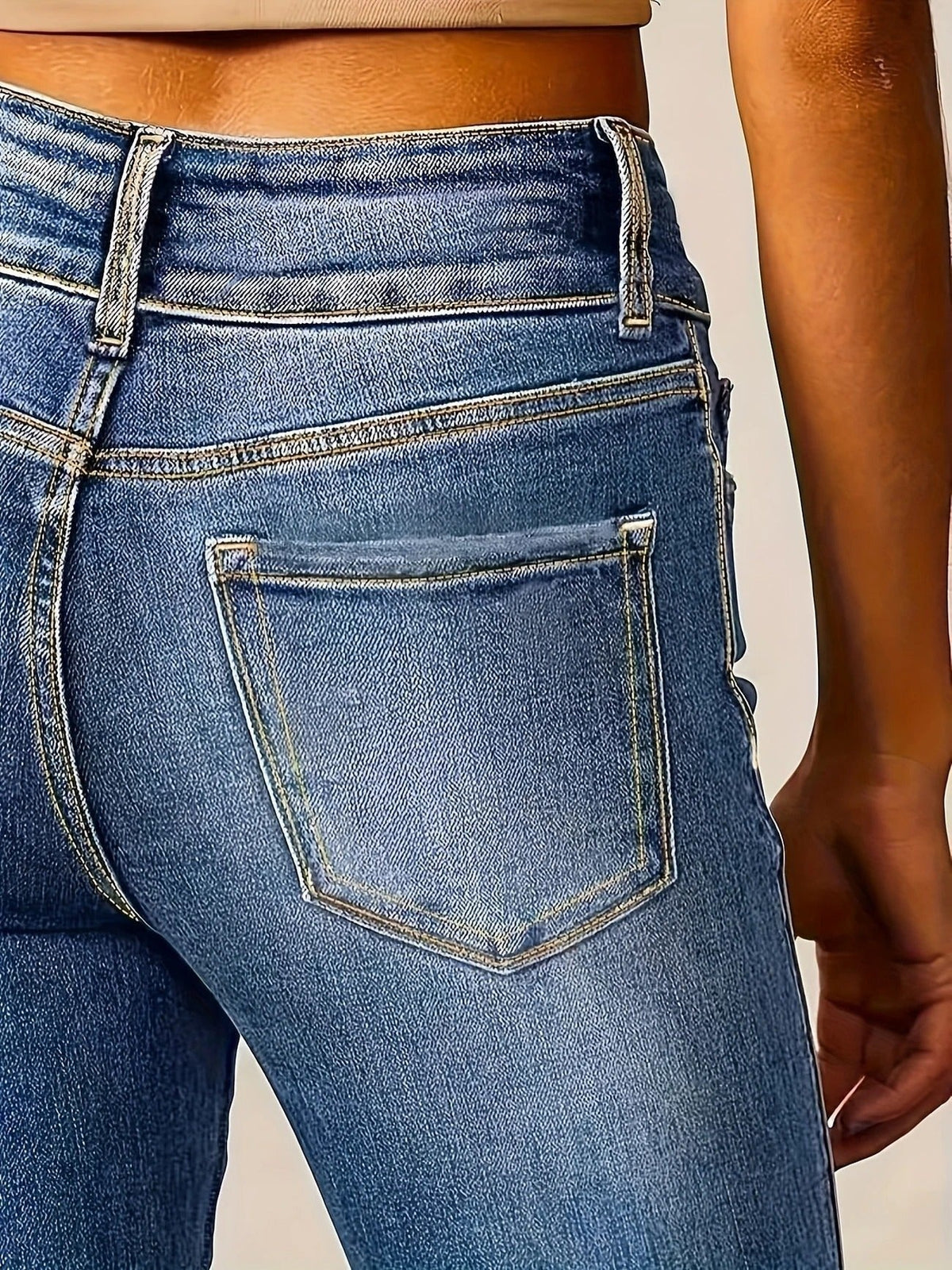 Ximena | Women's Flared Jeans | High Waist, Figure-Hugging Fit | Blue