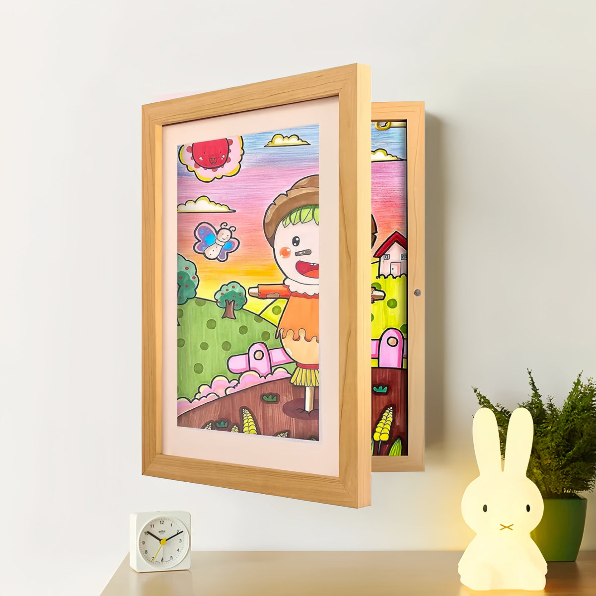 Della | Kids Drawing Display Frame | Rotating Art Frame | Stores 150 Drawings